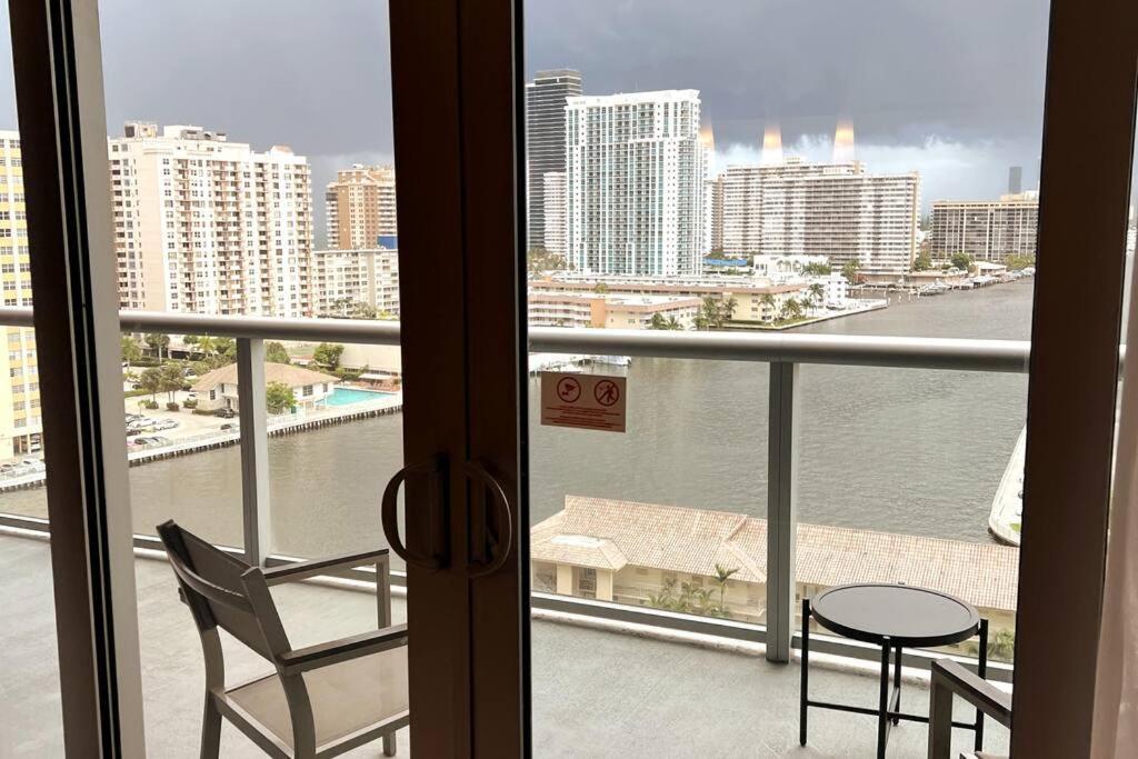 Beachwalk 1B 1B Incredible View Apartment 14 A Hallandale Beach Dış mekan fotoğraf